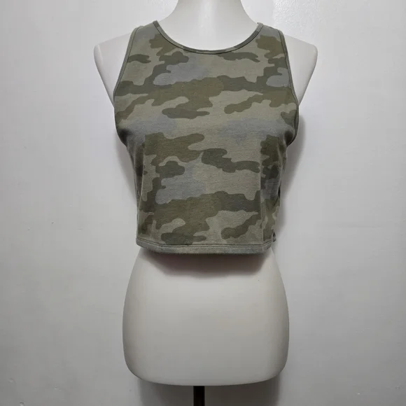 American Eagle Green Camo High Neck Cropped Tank Top Size XL - Picture 2 of 9